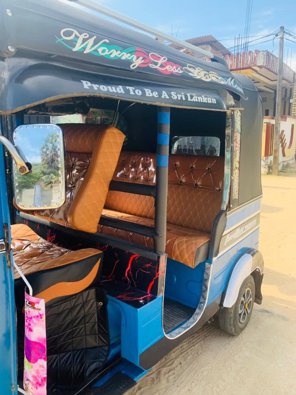 Bajaj Three Wheel 2015 - Reconditioned Three wheeler sale in Sri Lanka - patpat.lk