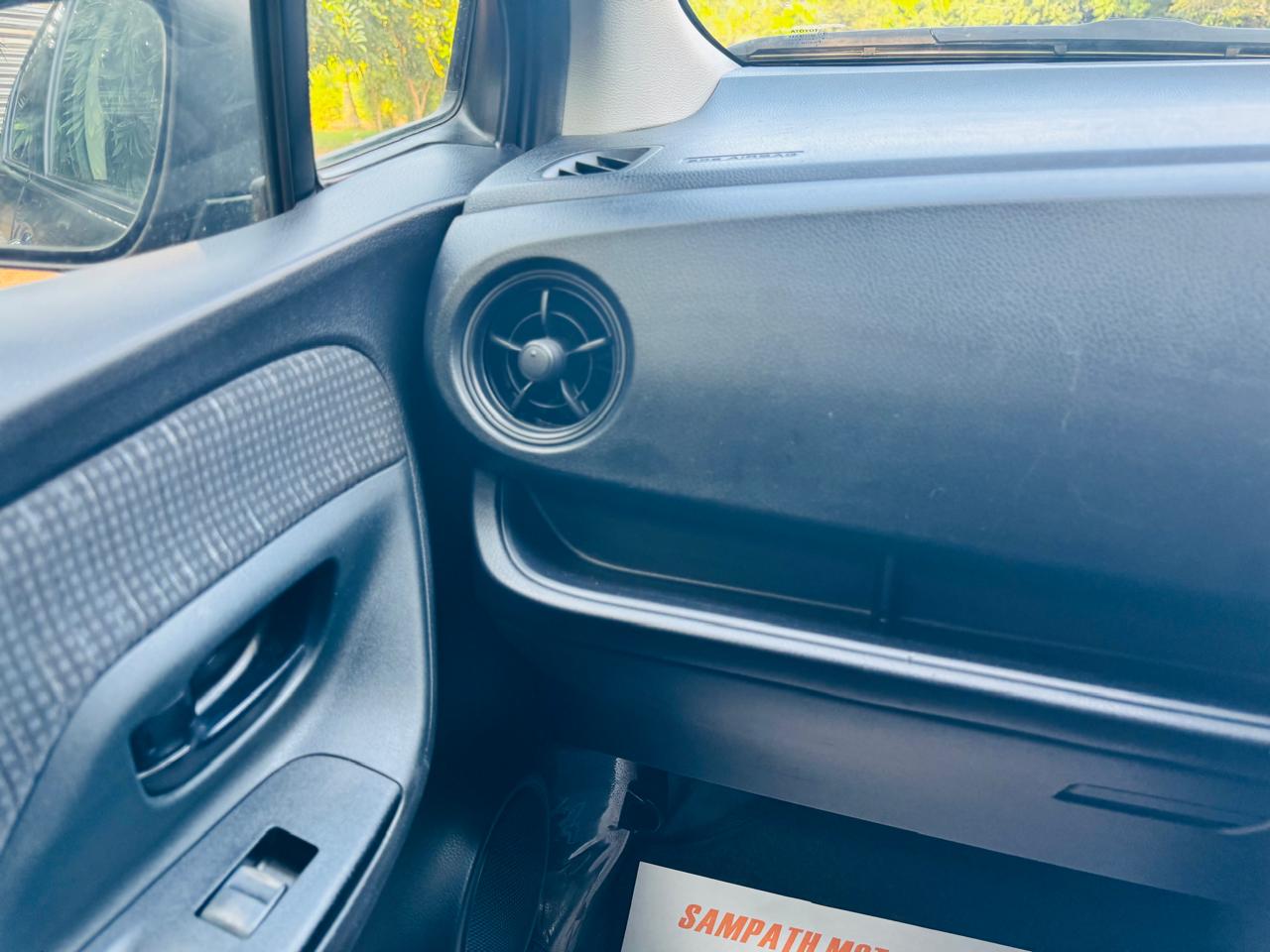 Toyota Vitz 2019 - භාවිතා කරන ලද කාර් sale in Sri Lanka - patpat.lk