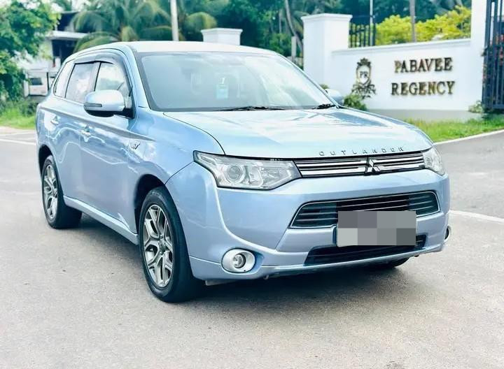 Mitsubishi Outlander 2014 - பயன்படுத்தப்பட்டது SUV sale in Sri Lanka - patpat.lk