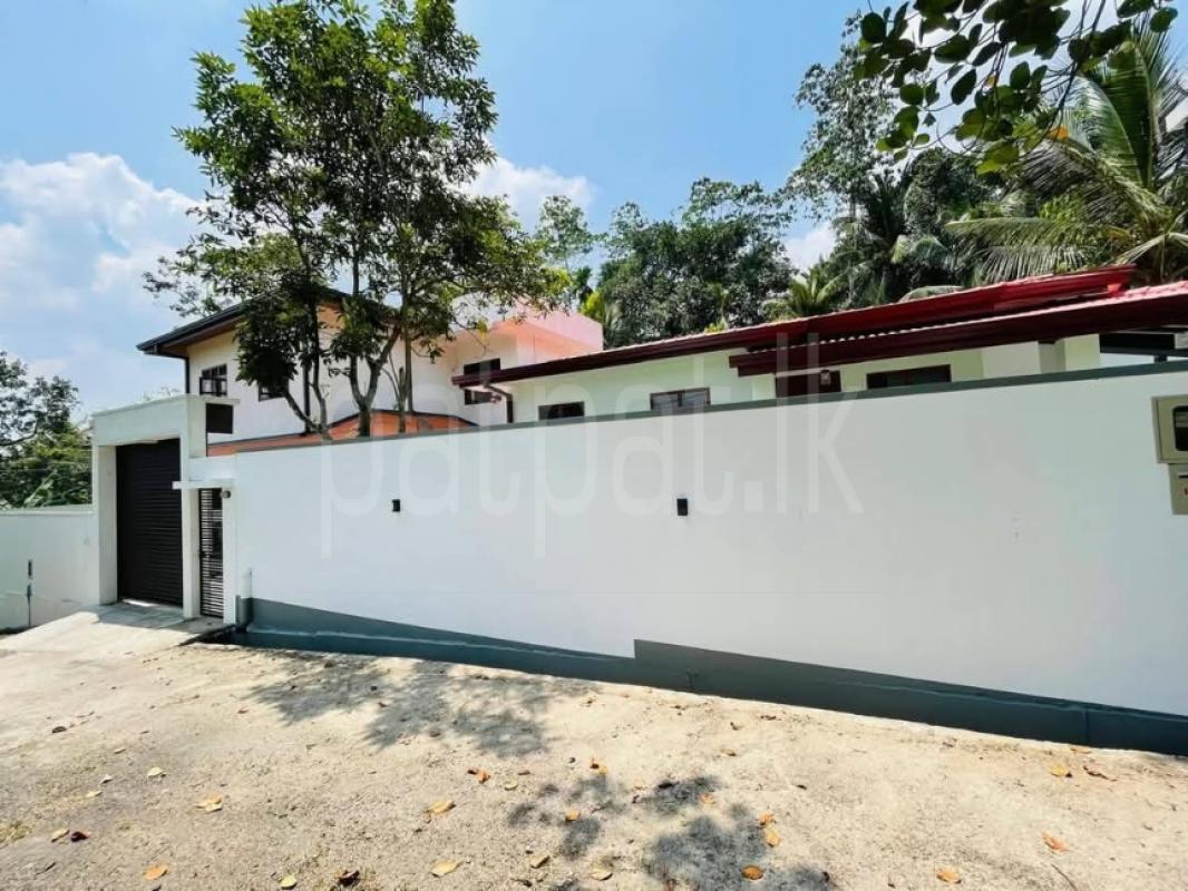 House for Sale in Athurugiriya ads-image-1