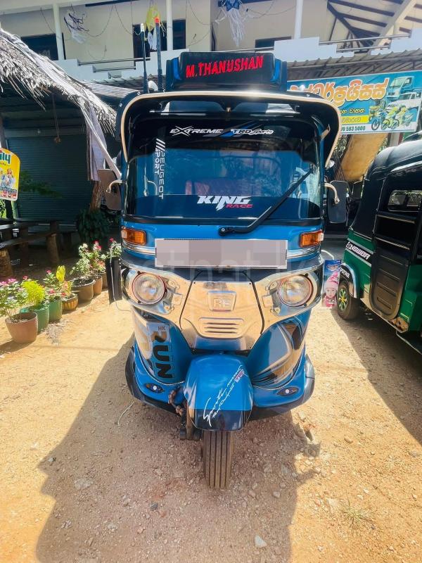 Bajaj Three Wheel 2016 - மறுசீரமைக்கப்பட்டது முச்சக்கர வண்டி sale in Sri Lanka - patpat.lk