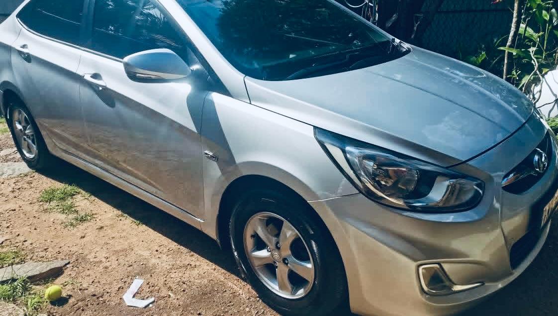 Hyundai Accent 2011 - Used Car sale in Sri Lanka - patpat.lk