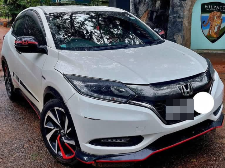 Honda Vezel 2017 - භාවිතා කරන ලද SUV රථය sale in Sri Lanka - patpat.lk