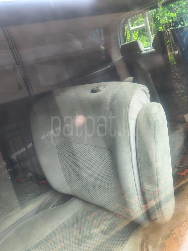 Nissan Caravan 2005 - பயன்படுத்தப்பட்டது வேன் sale in Sri Lanka - patpat.lk