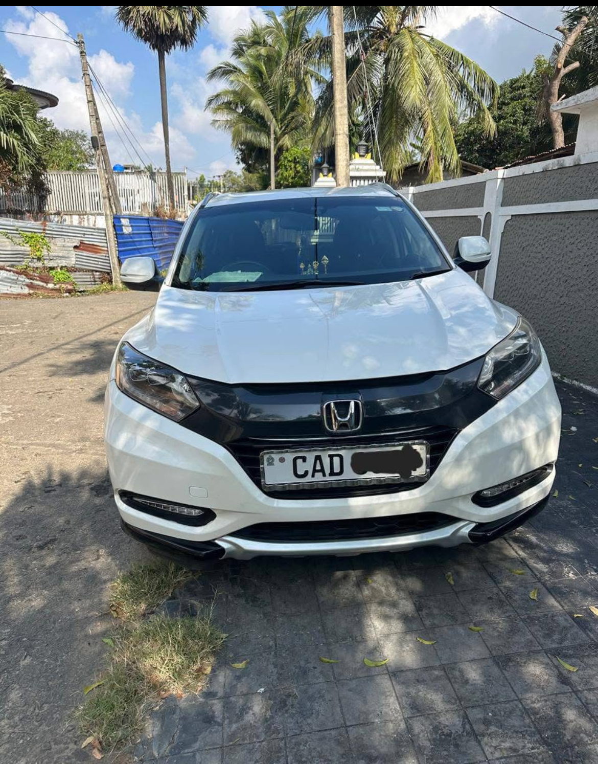 Honda Vezel 2014 - பயன்படுத்தப்பட்டது SUV sale in Sri Lanka - patpat.lk