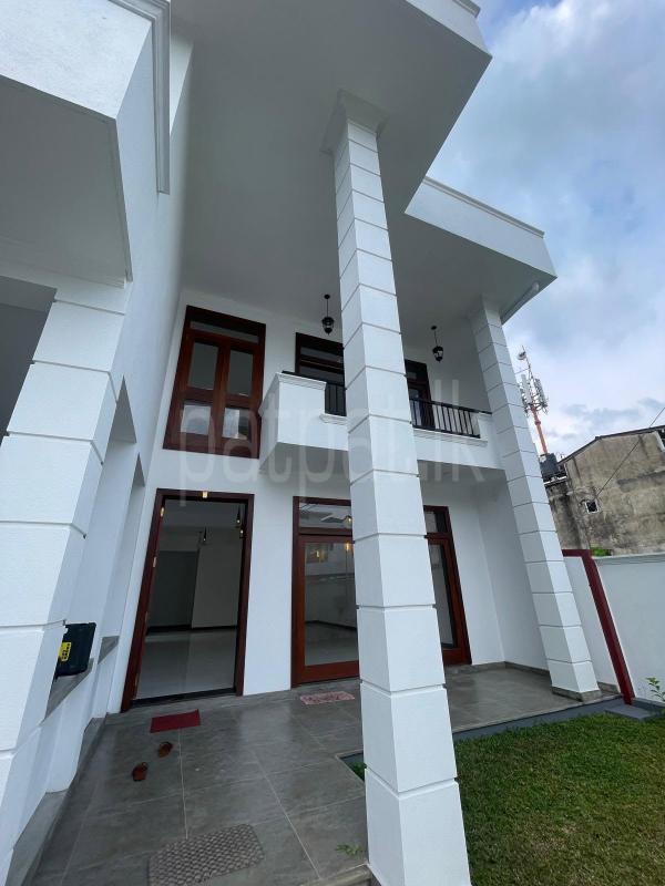 House for Sale in Battaramulla