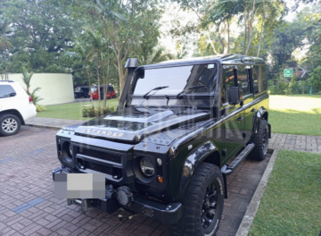 Land Rover Defender 1979 - பயன்படுத்தப்பட்டது SUV sale in Sri Lanka - patpat.lk