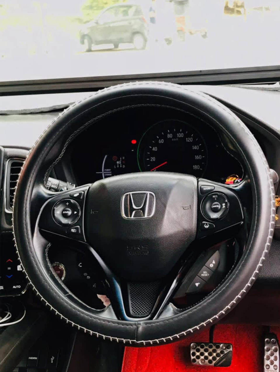 Honda Vezel 2017 - பயன்படுத்தப்பட்டது SUV sale in Sri Lanka - patpat.lk
