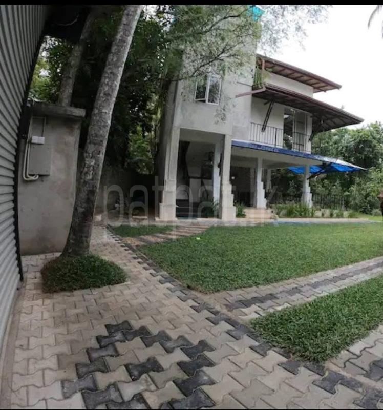 Building for Sale in Yakkala