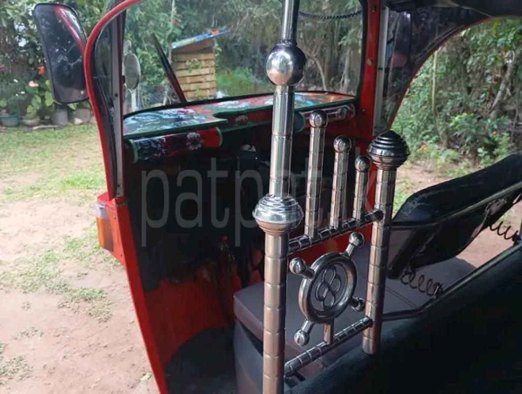 Bajaj Three Wheel 2012 - Used Three wheeler sale in Sri Lanka - patpat.lk