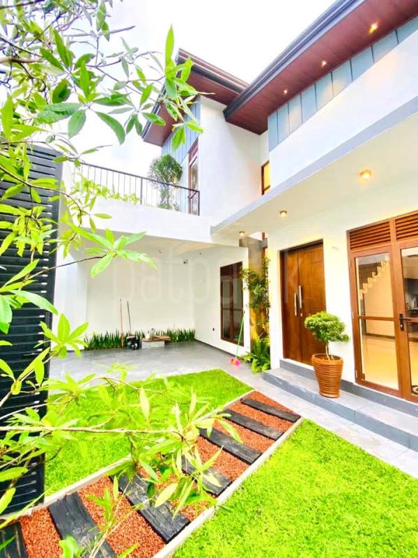 House for Sale in Athurugiriya