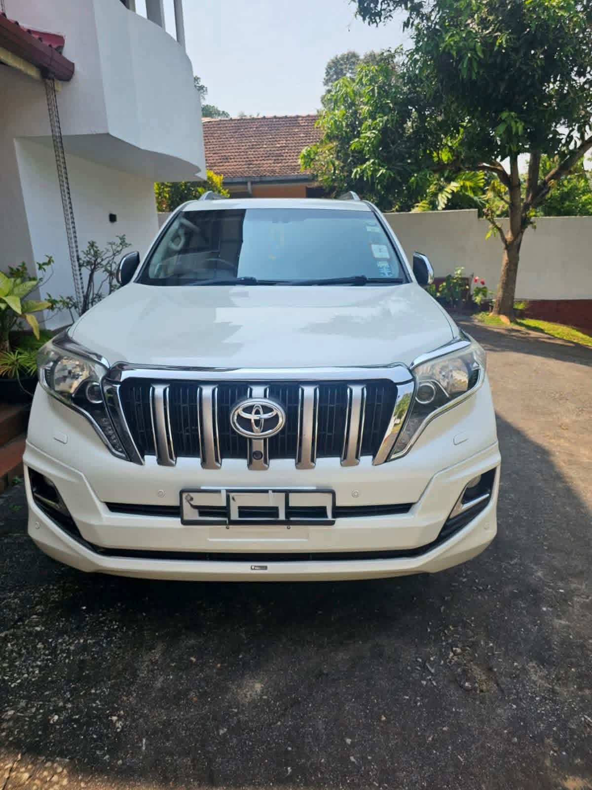 Toyota Land Cruiser Prado 2014 ads-image-1