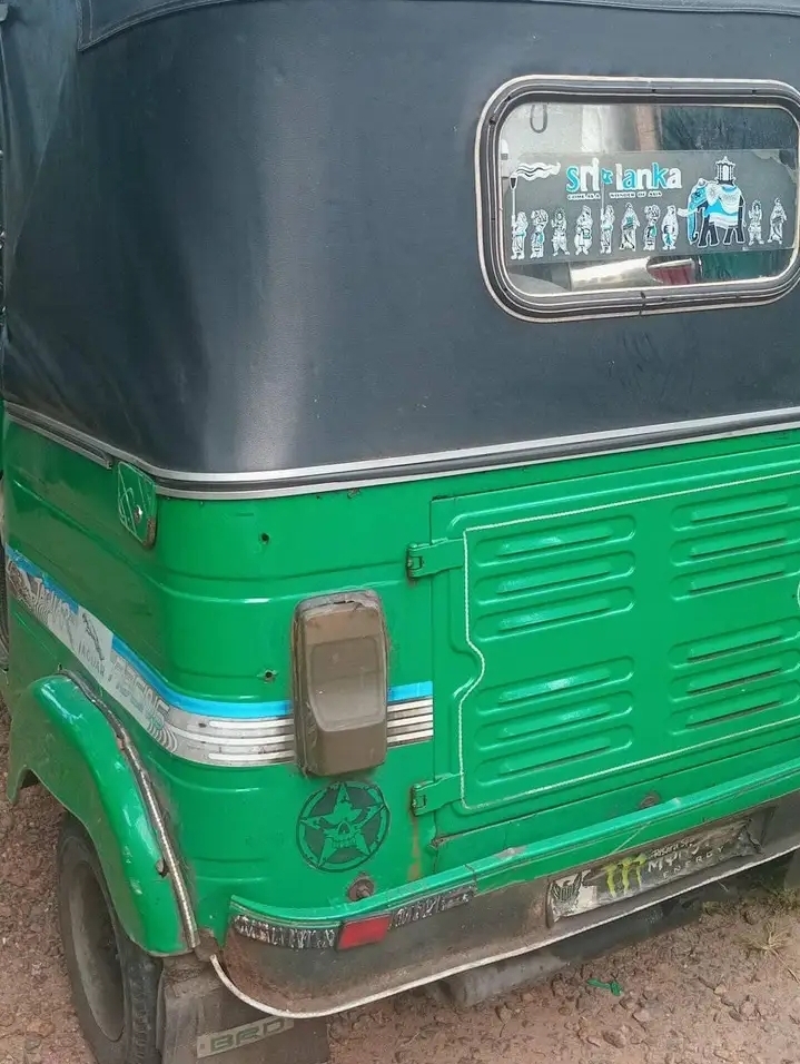 Bajaj Three Wheel 2007 - பயன்படுத்தப்பட்டது முச்சக்கர வண்டி sale in Sri Lanka - patpat.lk
