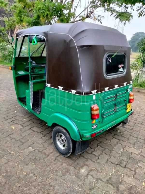 Bajaj Three Wheel 2005 - பயன்படுத்தப்பட்டது முச்சக்கர வண்டி sale in Sri Lanka - patpat.lk