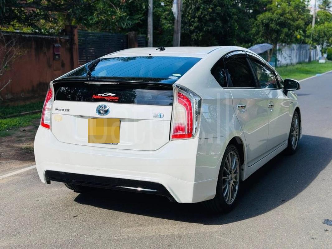 Toyota Prius 2013 - Used Car sale in Sri Lanka - patpat.lk