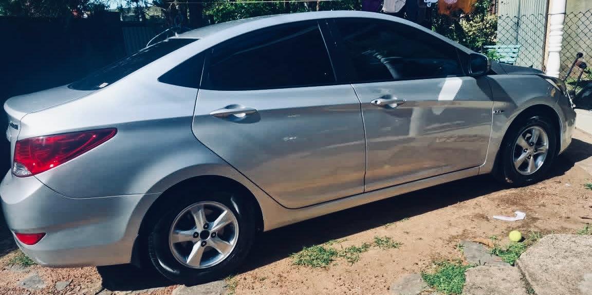 Hyundai Accent 2011 - Used Car sale in Sri Lanka - patpat.lk