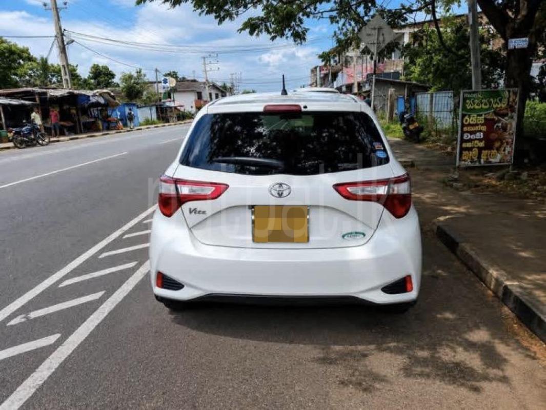 Toyota Vitz 2019 - பயன்படுத்தப்பட்டது கார் sale in Sri Lanka - patpat.lk