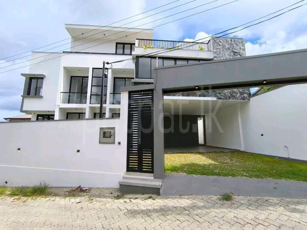 House for Sale in Battaramulla