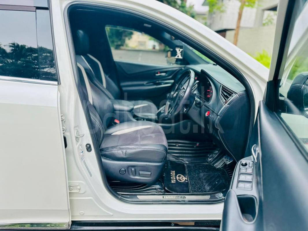 Toyota Harrier 2016 - பயன்படுத்தப்பட்டது SUV sale in Sri Lanka - patpat.lk