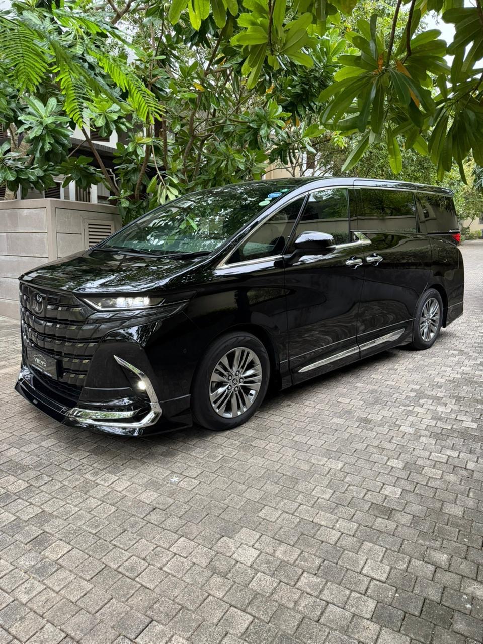 Toyota Alpha 2024 - Used Van sale in Sri Lanka - patpat.lk