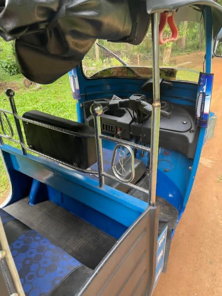 Bajaj Three Wheel 2011 - Used Three wheeler sale in Sri Lanka - patpat.lk