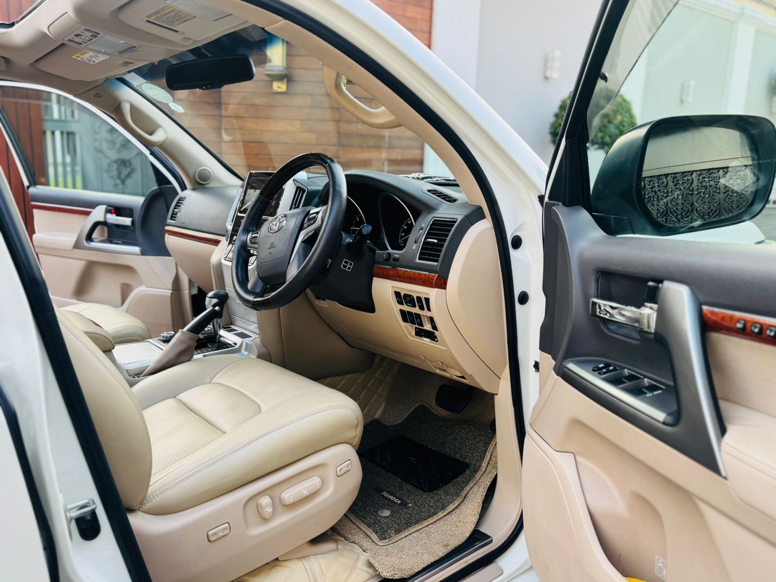 Toyota Land Cruiser 2014 - Used SUV sale in Sri Lanka - patpat.lk