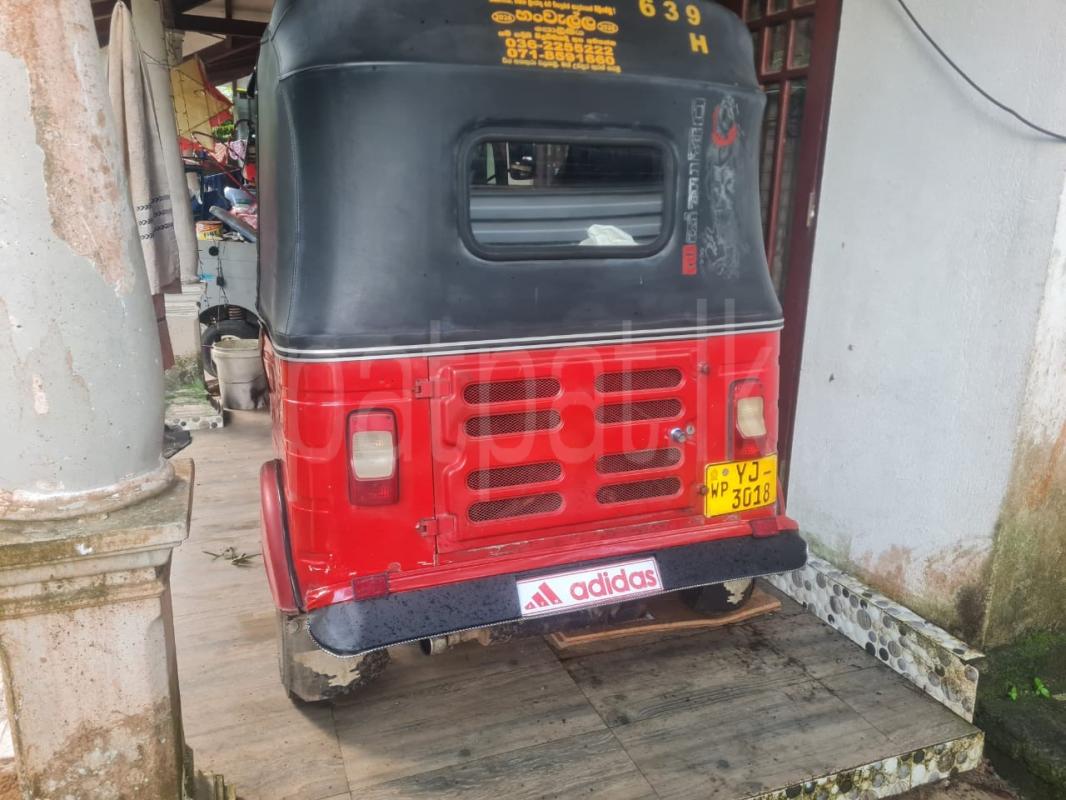 Bajaj Three Wheel 2011 - Used Three wheeler sale in Sri Lanka - patpat.lk