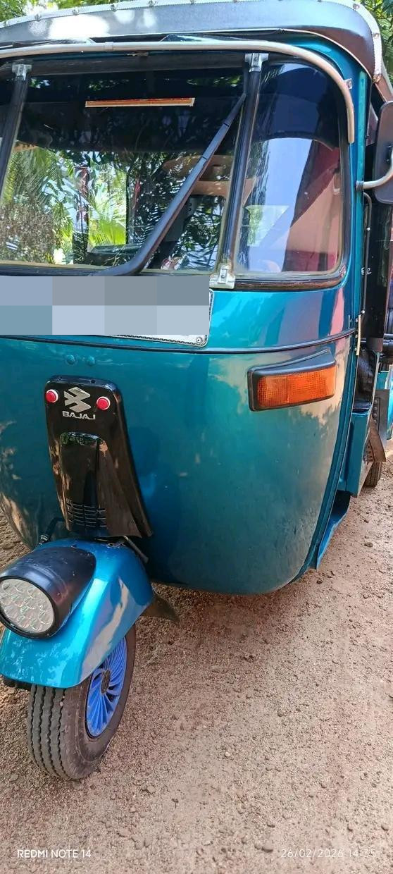 Bajaj Three Wheel 2006 - பயன்படுத்தப்பட்டது முச்சக்கர வண்டி sale in Sri Lanka - patpat.lk