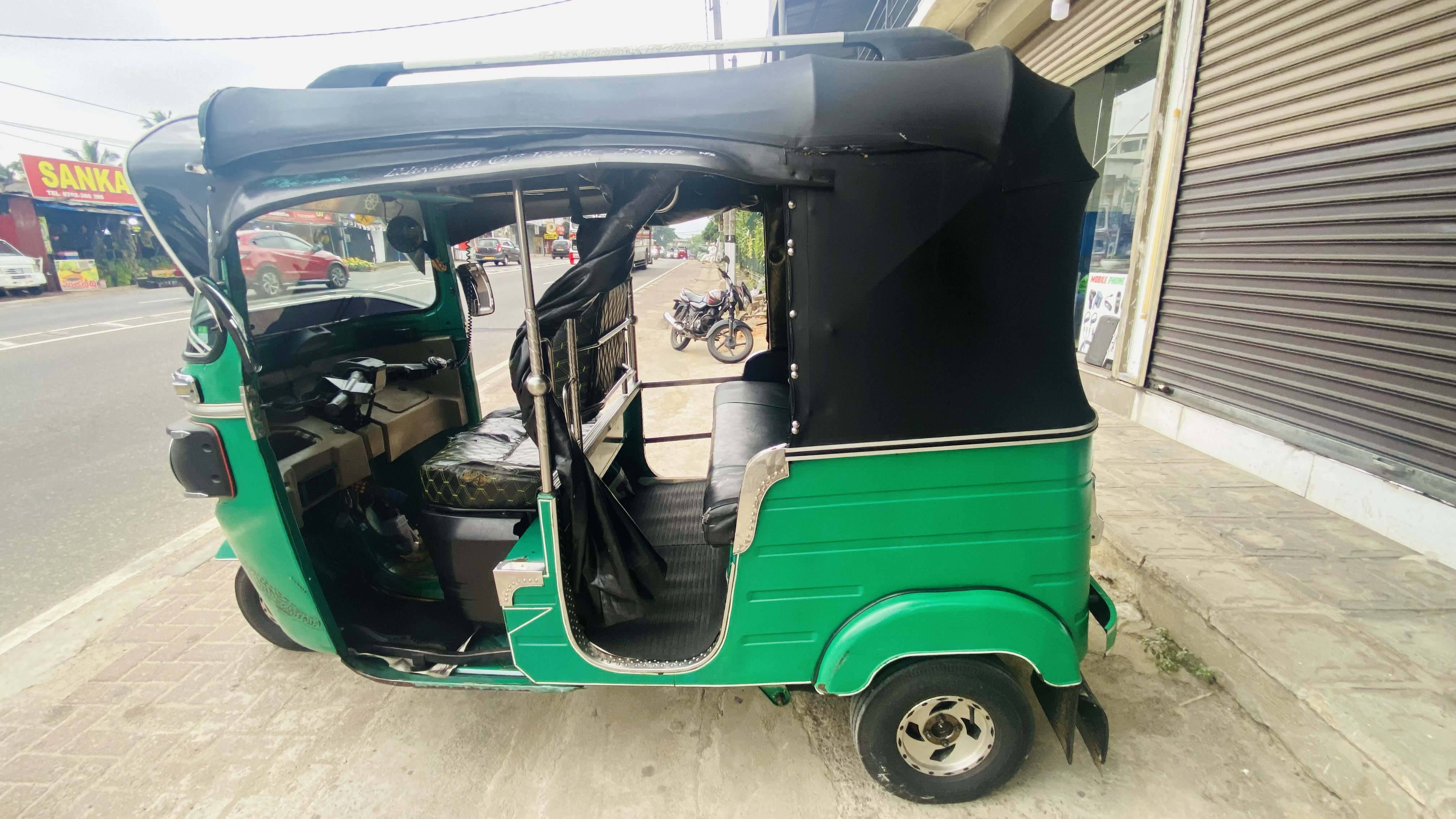 Bajaj Three Wheel 2015 - Used Three wheeler sale in Sri Lanka - patpat.lk