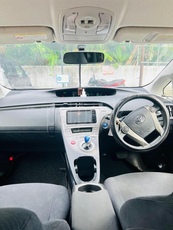 Toyota Prius 2012 - Used Car sale in Sri Lanka - patpat.lk