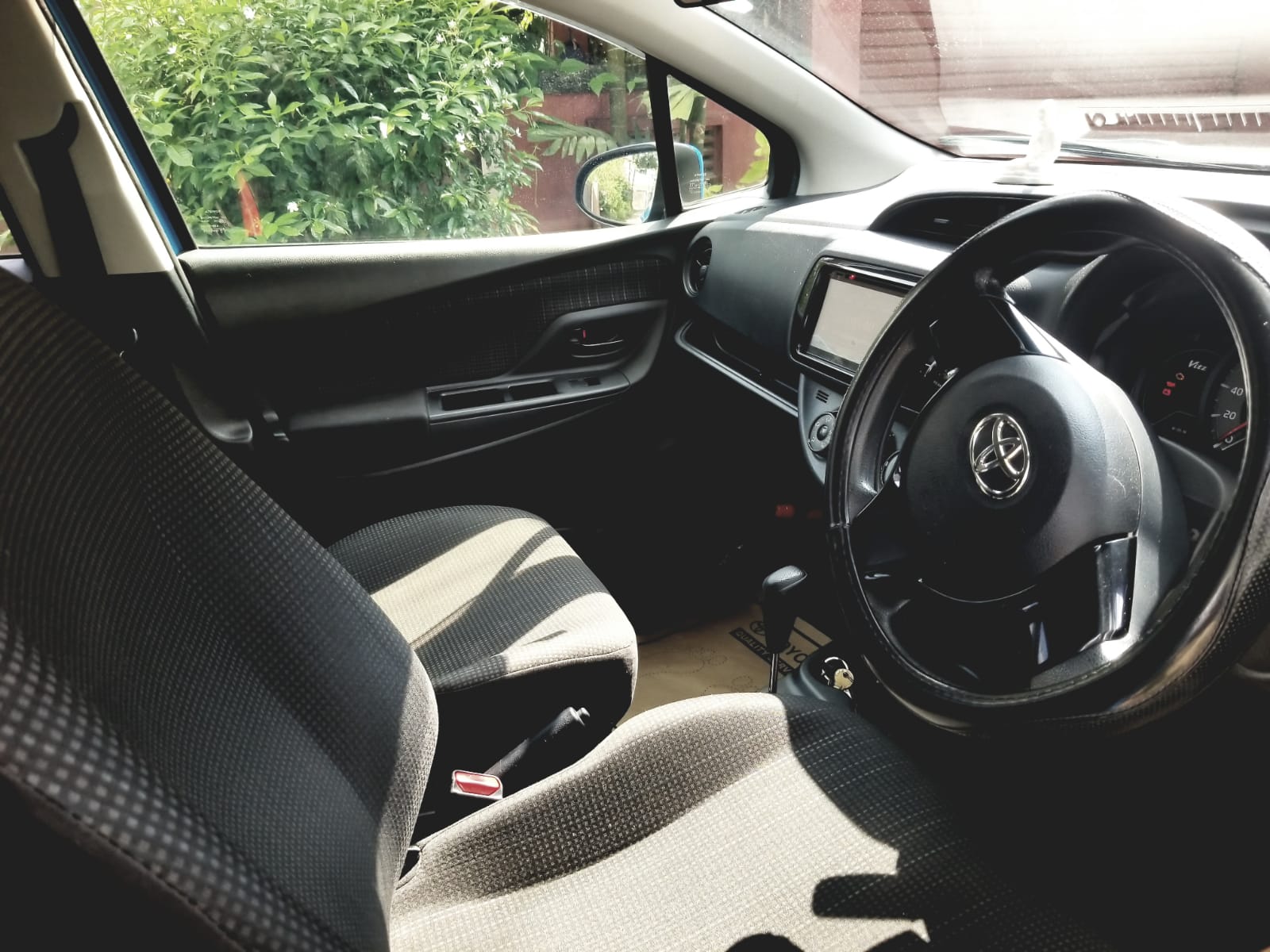 Toyota Vitz 2017 - Used Car sale in Sri Lanka - patpat.lk