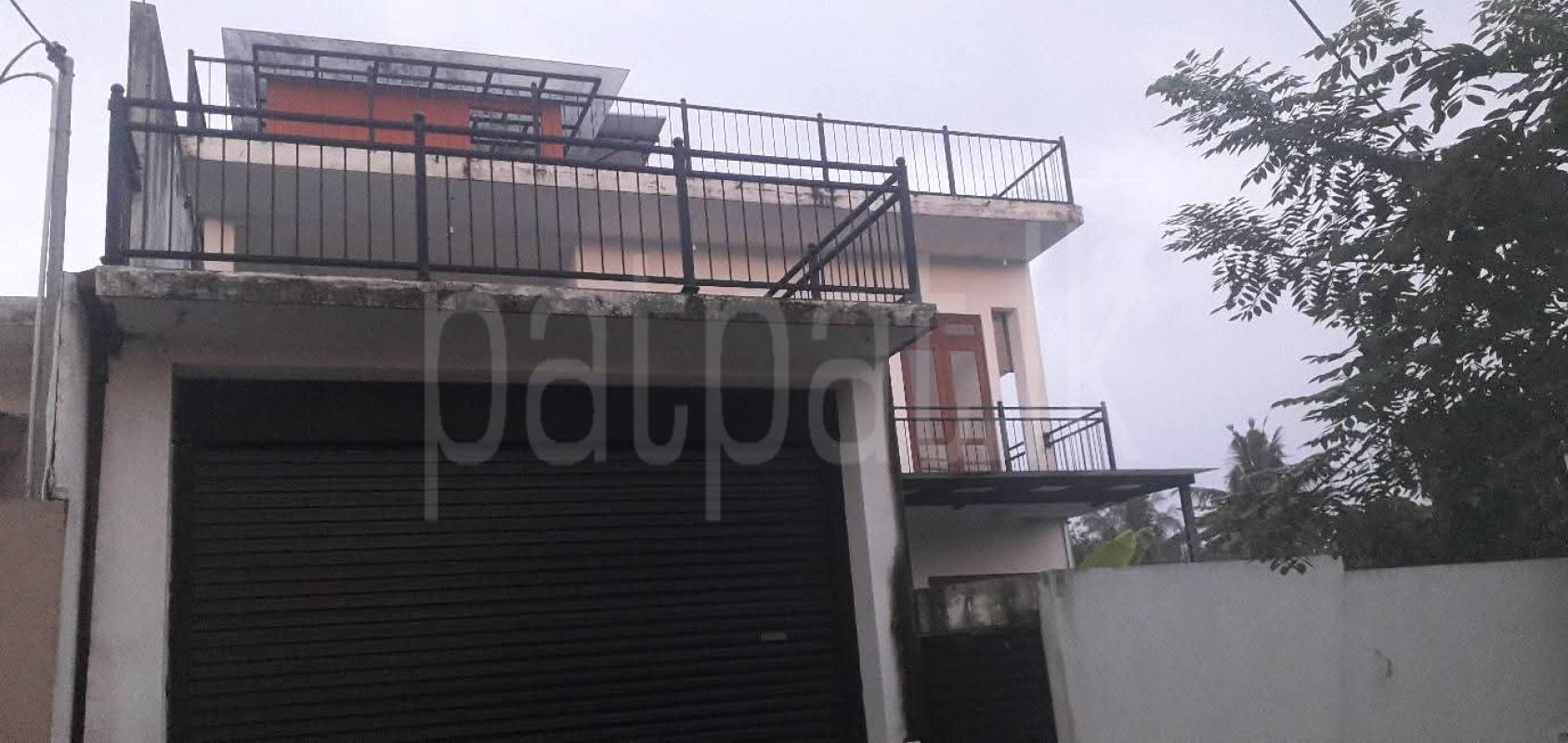 House for Sale in Kahathuduwa ads-image-1