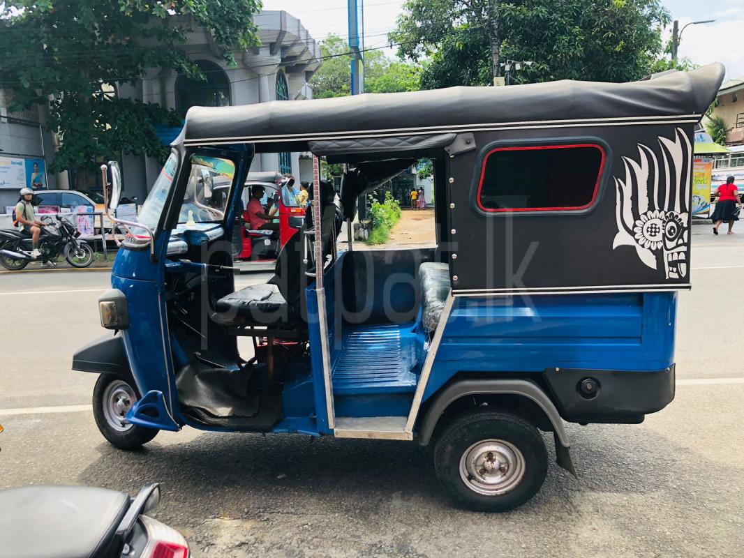 Piaggio Three Wheel 2015 - மறுசீரமைக்கப்பட்டது முச்சக்கர வண்டி sale in Sri Lanka - patpat.lk