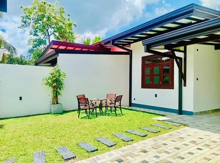 House for Sale in Athurugiriya