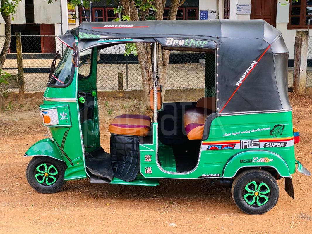 Bajaj 4 stroke 2012 - பயன்படுத்தப்பட்டது முச்சக்கர வண்டி sale in Sri Lanka - patpat.lk