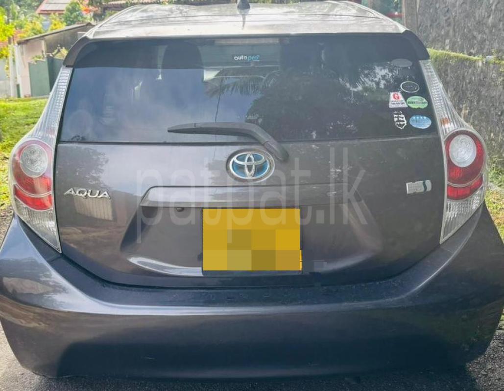 Toyota Aqua 2012 - பயன்படுத்தப்பட்டது கார் sale in Sri Lanka - patpat.lk