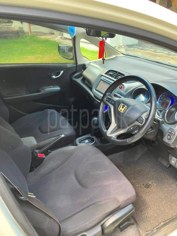 Honda Fit 2013 - பயன்படுத்தப்பட்டது கார் sale in Sri Lanka - patpat.lk