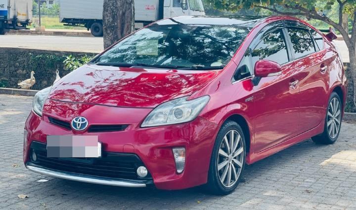 Toyota Prius 2012 ads-image-1