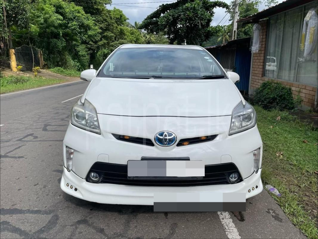 Toyota PRIUS S TOURUING 2014 - பயன்படுத்தப்பட்டது கார் sale in Sri Lanka - patpat.lk
