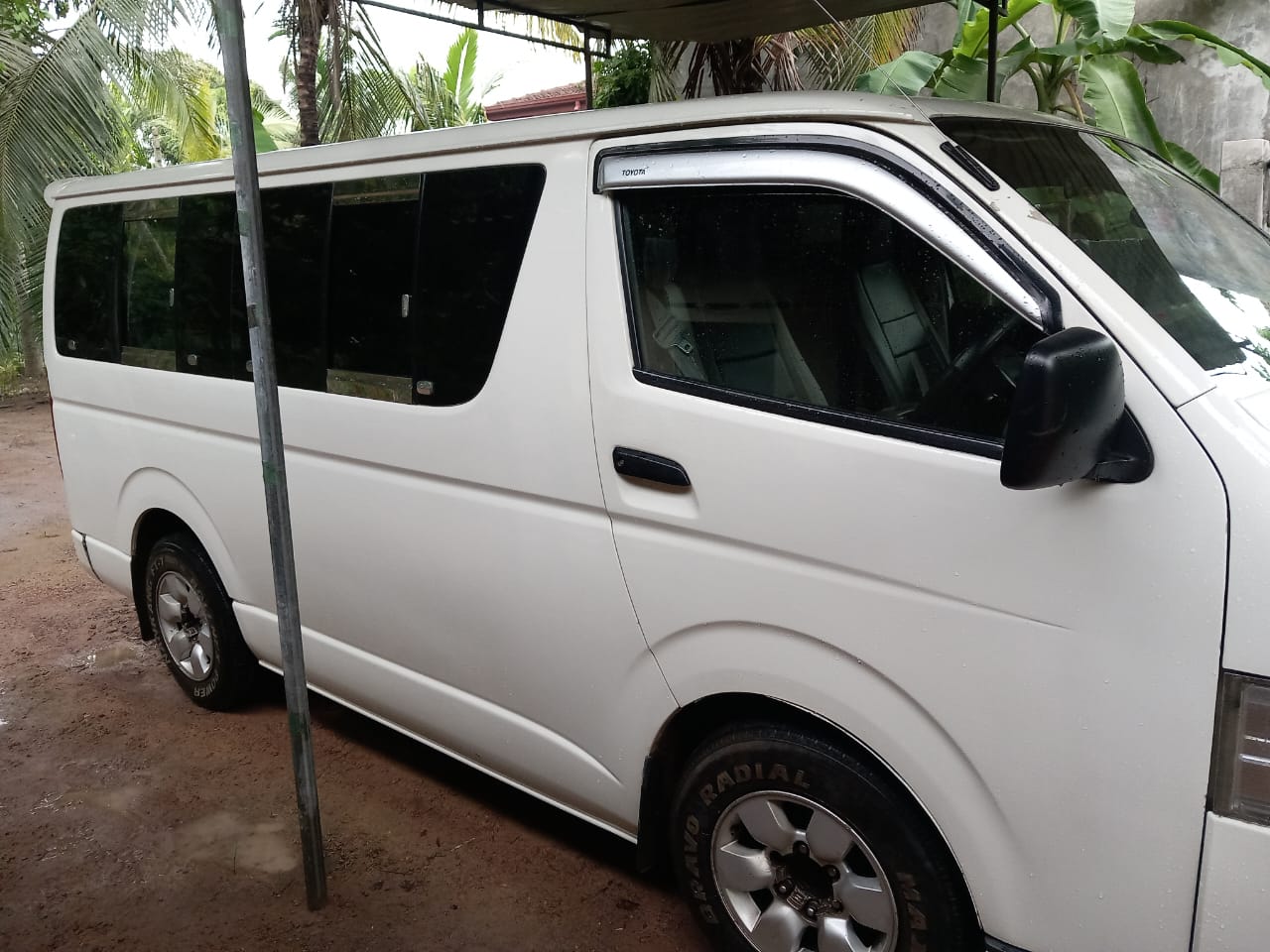 Toyota Hiace 2018 - பயன்படுத்தப்பட்டது வேன் sale in Sri Lanka - patpat.lk