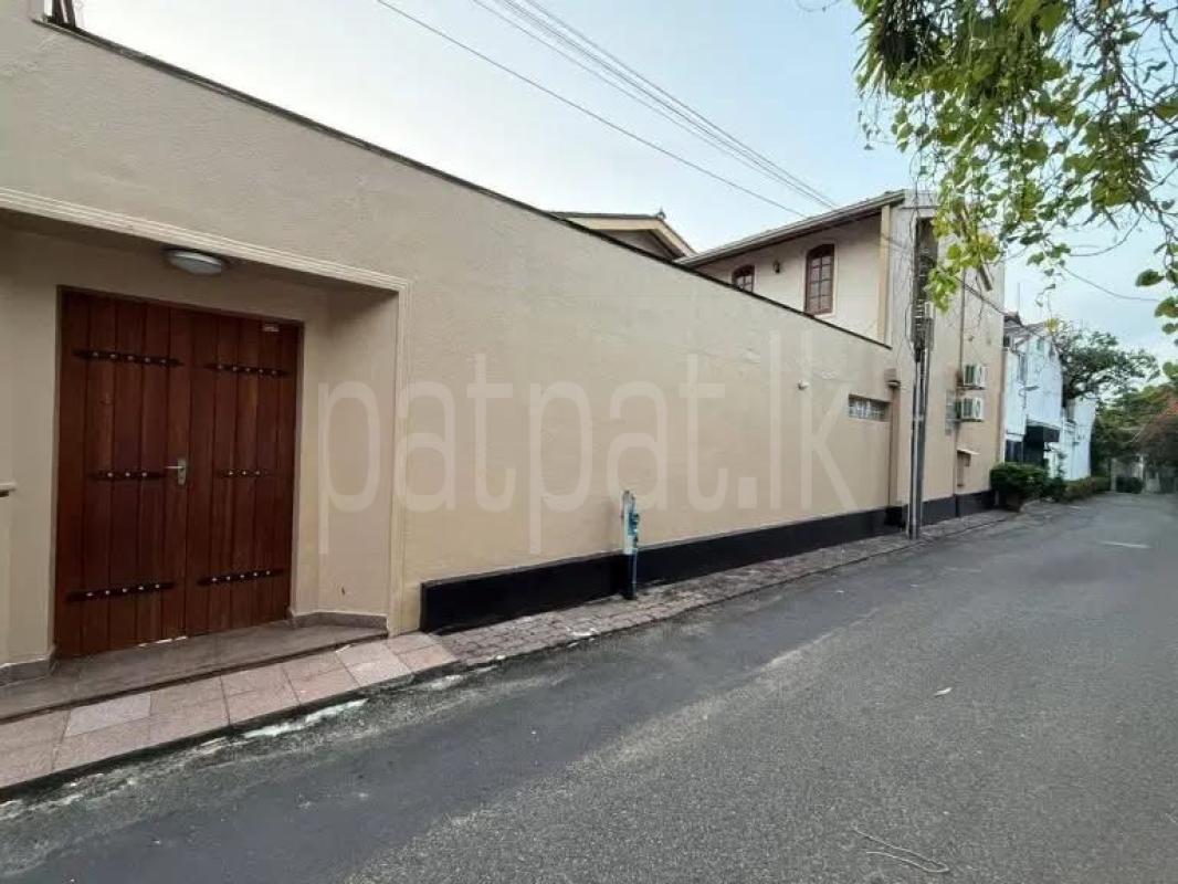 House for Sale in Wellawatta (Colombo 06)