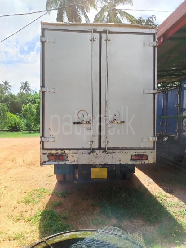Mitsubishi Canter 2002 - பயன்படுத்தப்பட்டது டிரக் sale in Sri Lanka - patpat.lk