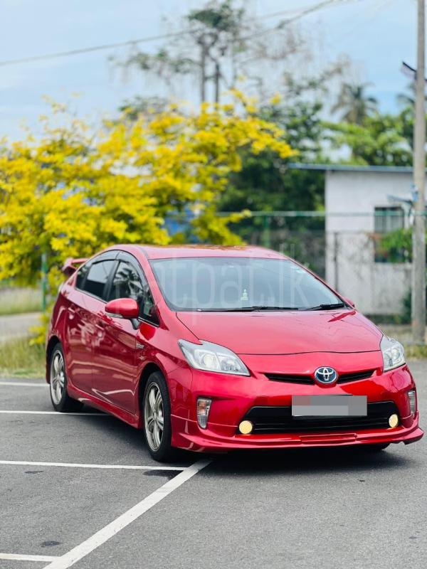 Toyota Prius 2014 - பயன்படுத்தப்பட்டது கார் sale in Sri Lanka - patpat.lk