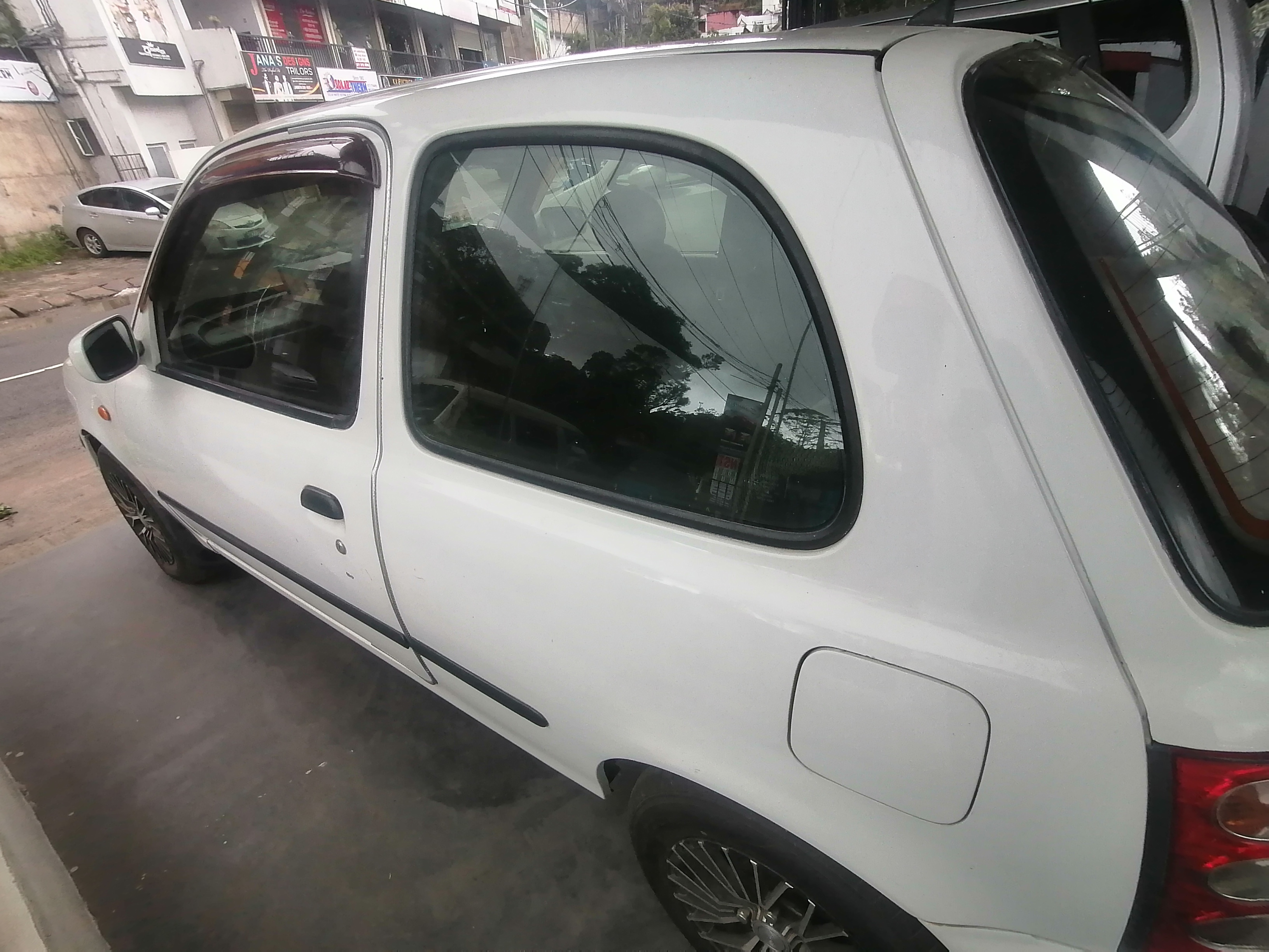 Advertisement image 1