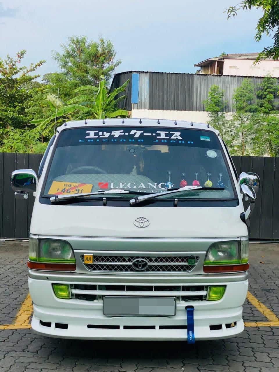 Toyota LH113 1997 - பயன்படுத்தப்பட்டது வேன் sale in Sri Lanka - patpat.lk
