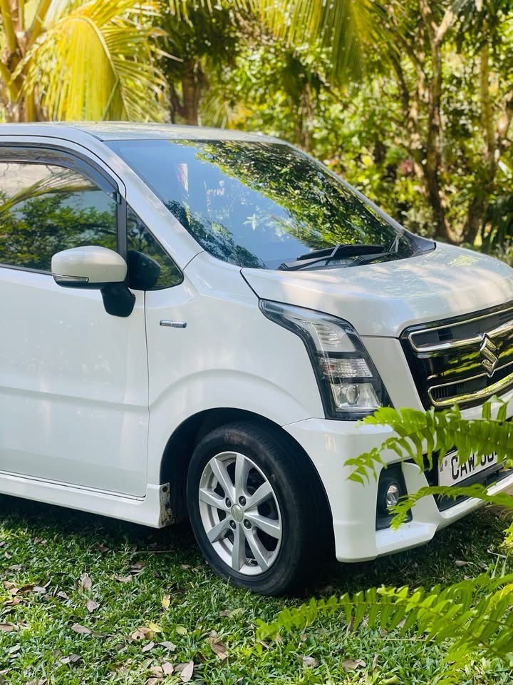 Suzuki Wagon R 2017 - භාවිතා කරන ලද කාර් sale in Sri Lanka - patpat.lk