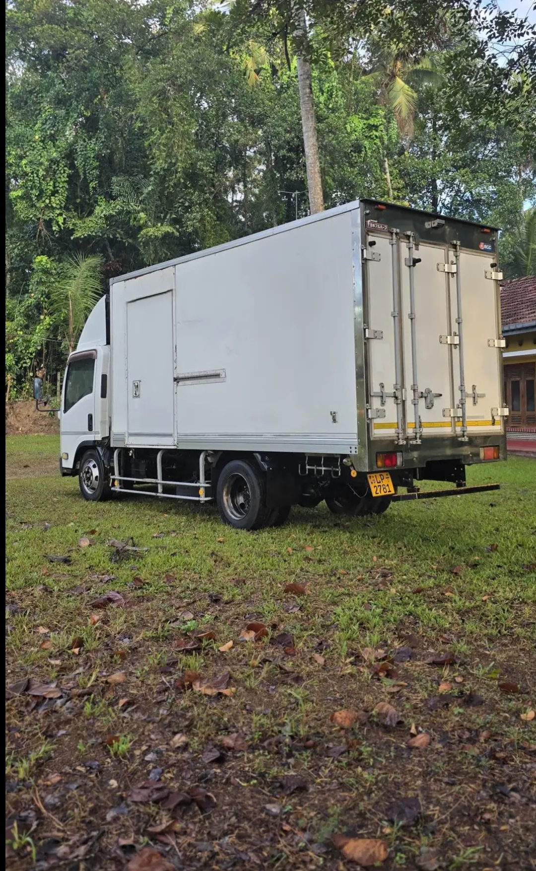 Isuzu Freezer 2012 - Used Truck sale in Sri Lanka - patpat.lk