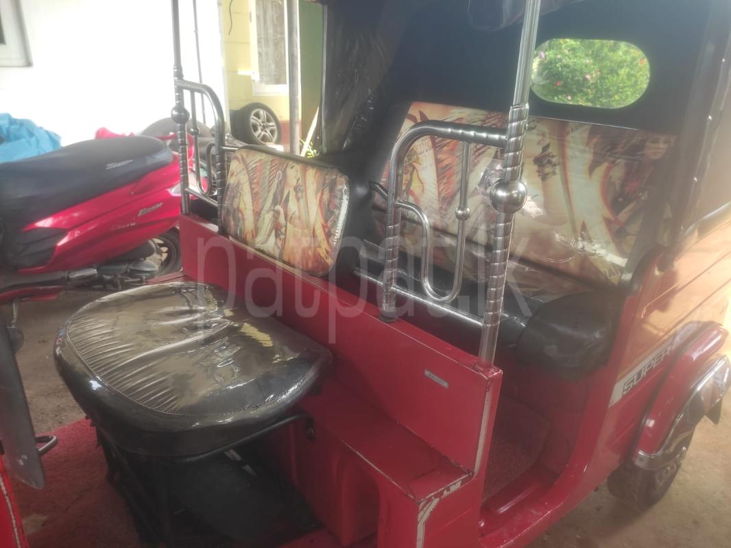 Bajaj 4 stroke 2015 - Used Three wheeler sale in Sri Lanka - patpat.lk