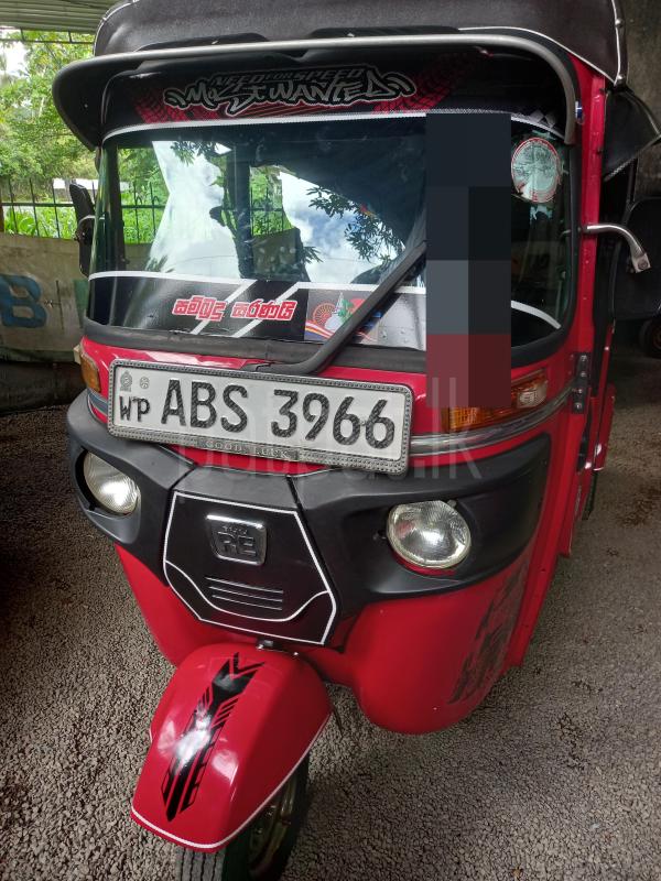 Bajaj 4 stroke 2018 - பயன்படுத்தப்பட்டது முச்சக்கர வண்டி sale in Sri Lanka - patpat.lk