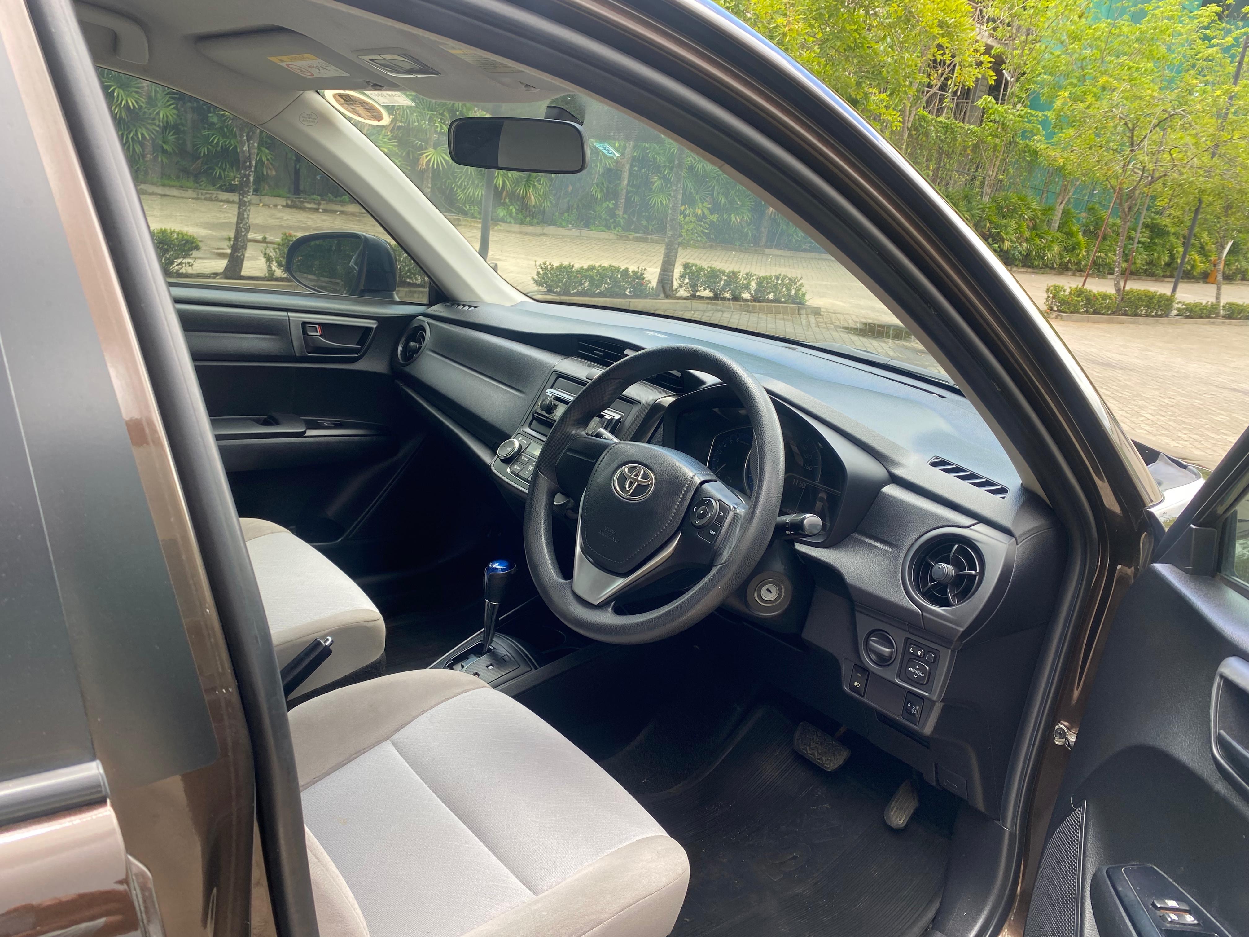 Toyota Axio 2016 - பயன்படுத்தப்பட்டது கார் sale in Sri Lanka - patpat.lk